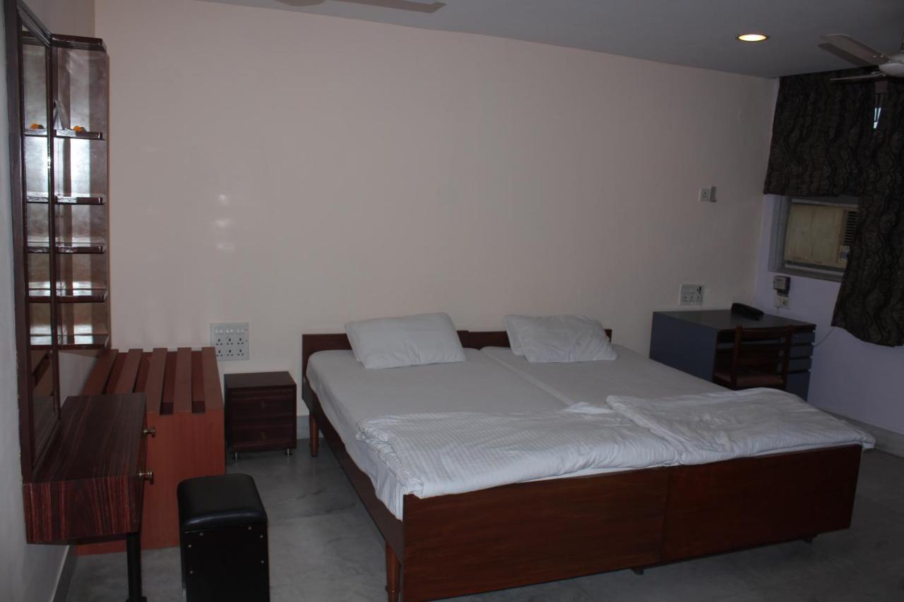 Service Apartments, Park Street, Calcutta Esterno foto