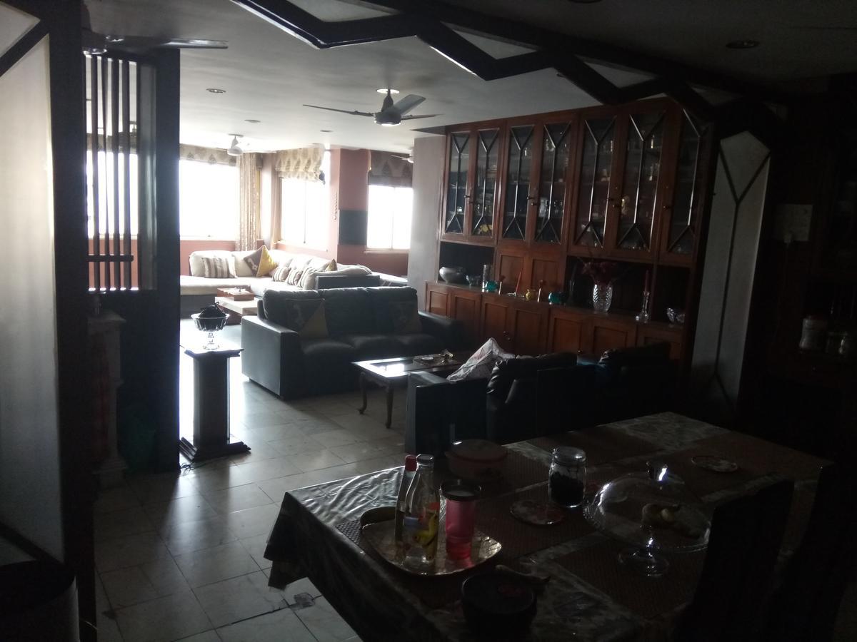 Service Apartments, Park Street, Calcutta Esterno foto