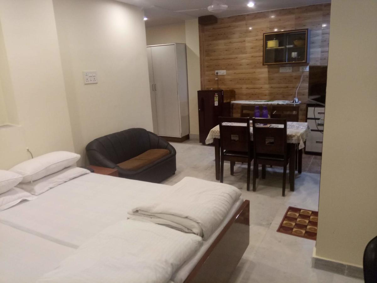 Service Apartments, Park Street, Calcutta Esterno foto